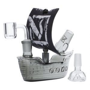 DHC Originals High Seas Pirate Ship Bong